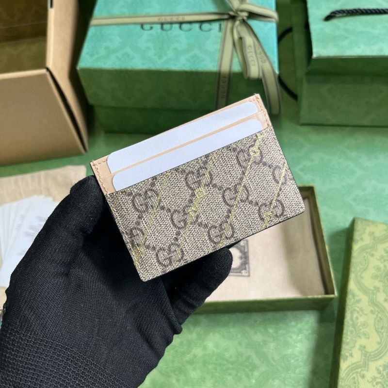 G*u*i wallets & purse